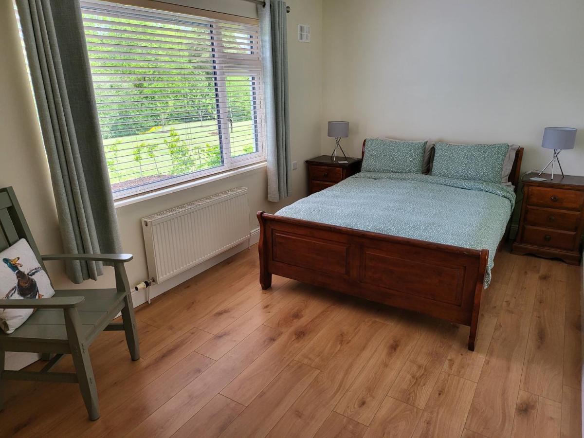 Millstream Cottage House & Apartment Waterford Extérieur photo